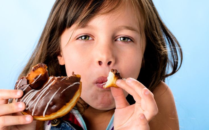 Πώς μπορεί να επηρεάσει τα παιδιά η υπερβολική κατανάλωση ζάχαρης