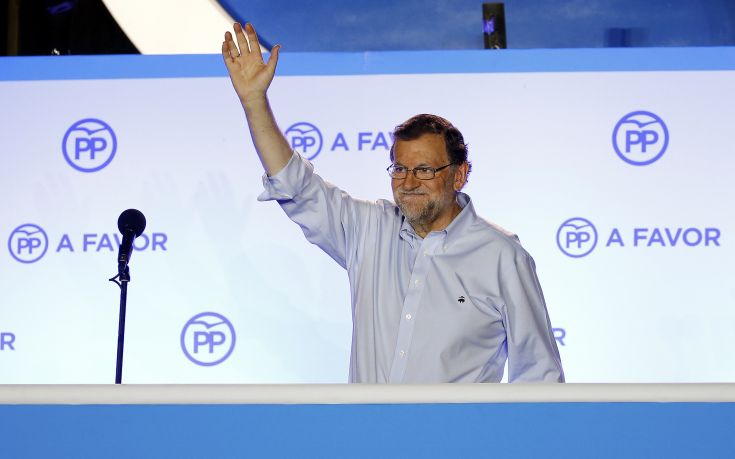 Κερδίζει τις εκλογές αλλά όχι την αυτοδυναμία το Λαϊκό Κόμμα στην Ισπανία