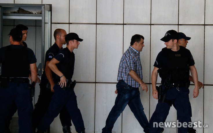 roupakias3 roupakias3