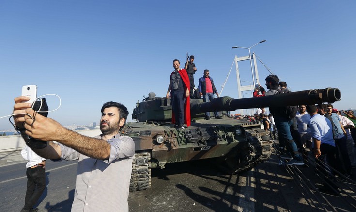 Γιατί οι στρατιωτικοί επιχείρησαν το πραξικόπημα κατά του Ερντογάν