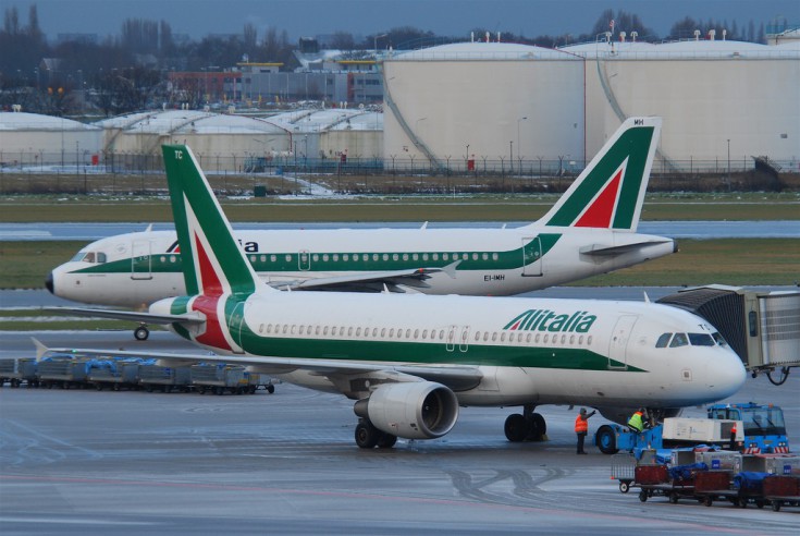 Η Alitalia καταργεί το 20% του προσωπικού της