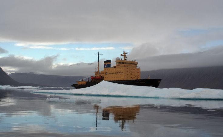 Το παγοθραυστικό Kapitan Khlebnikov ταξιδεύει και πάλι στην Αρκτική