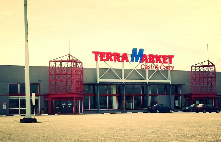 Ο Μαρινόπουλος έκλεισε τα Terra Market