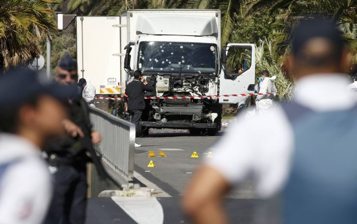 Ο δράστης της επίθεσης στη Νίκαια είχε στείλει SMS στο οποίο αναφερόταν σε προμήθειες όπλων