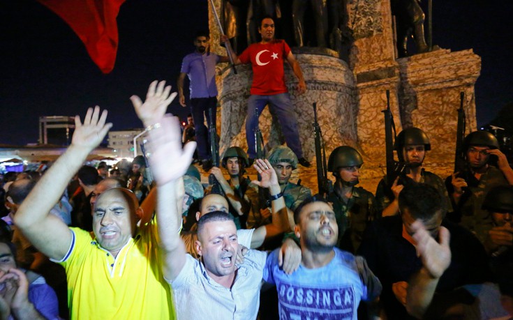 Καταδικάζει το πραξικόπημα η τουρκική κοινότητα της Γερμανίας