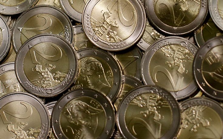 Τελωνειακοί εντόπισαν 27.577 παραχαραγμένα νομίσματα των 2 ευρώ