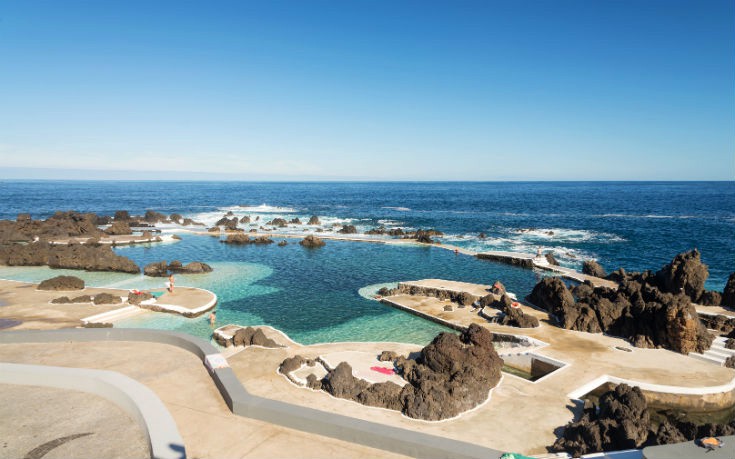 paralia_PortoMonizLavaPools_Madeira