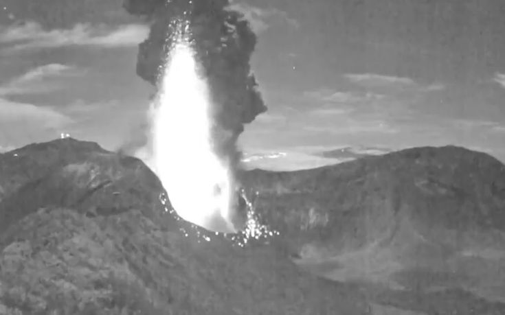 Η εντυπωσιακή έκρηξη ηφαιστείου στην Κόστα Ρίκα