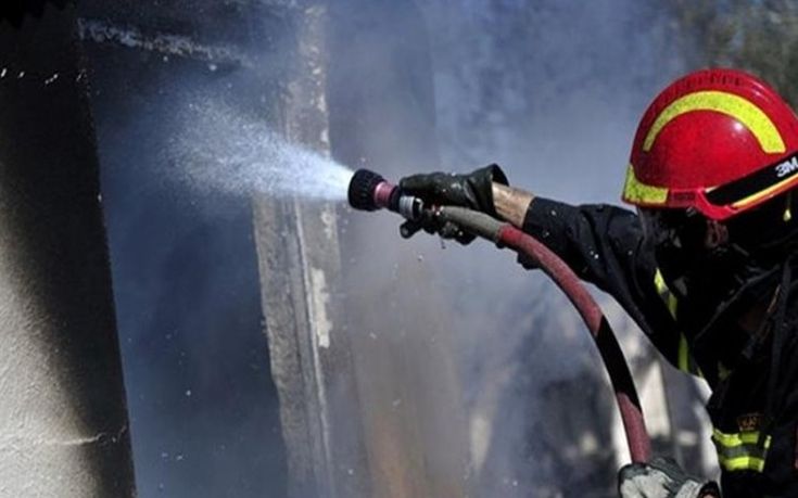 Αναστάτωση από φωτιά σε κτίριο του δήμου Χανίων