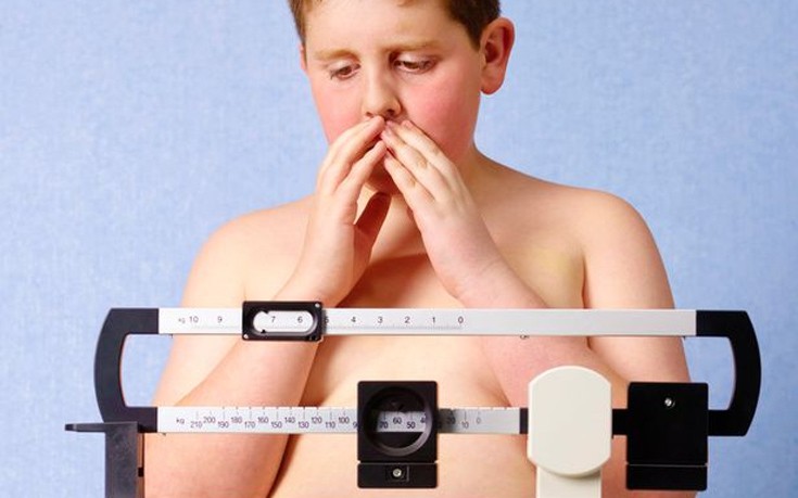 Αν δεν θεωρείτε το παιδί σας υπέρβαρο, πιθανότατα θα χάσει κιλά