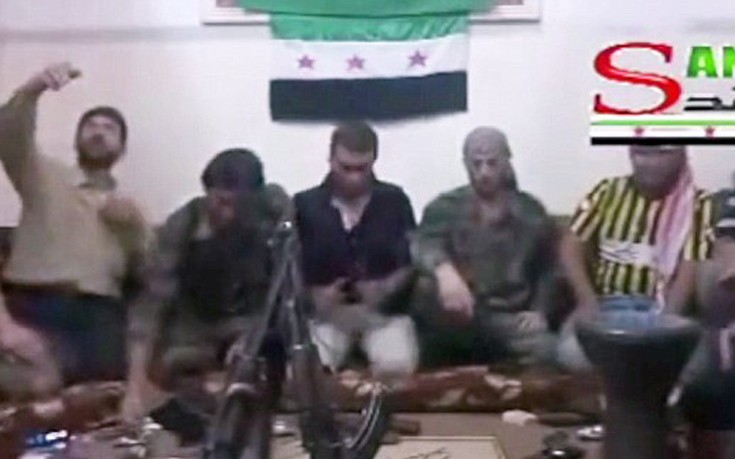 Σύροι αντάρτες πάνε να βγάλουν selfie και ανατινάζονται
