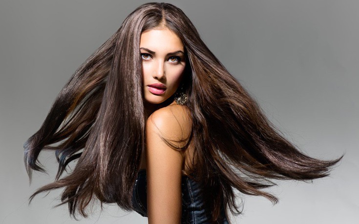 Μυστικά ομορφιάς για να απαλλαγείς από το φριζάρισμα των μαλλιών