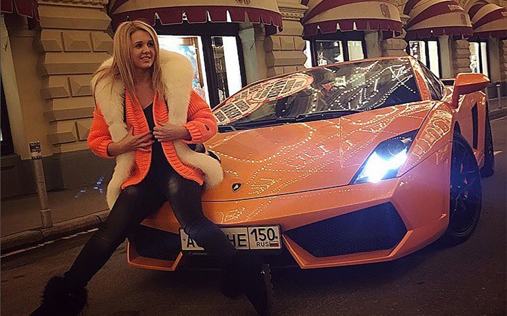 Ψάχνουν την 25χρονη πλούσια Ρωσίδα που οδηγούσε… στο δρόμο του Πούτιν