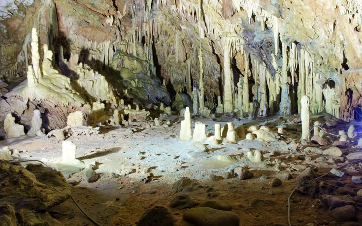Ταξίδι στο χρόνο μέσα από το εντυπωσιακό Σπήλαιο του Διρού