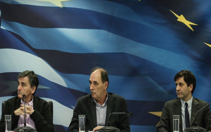 Ενημερώνουν τους βουλευτές του ΣΥΡΙΖΑ για το πολυνομοσχέδιο 6 υπουργοί