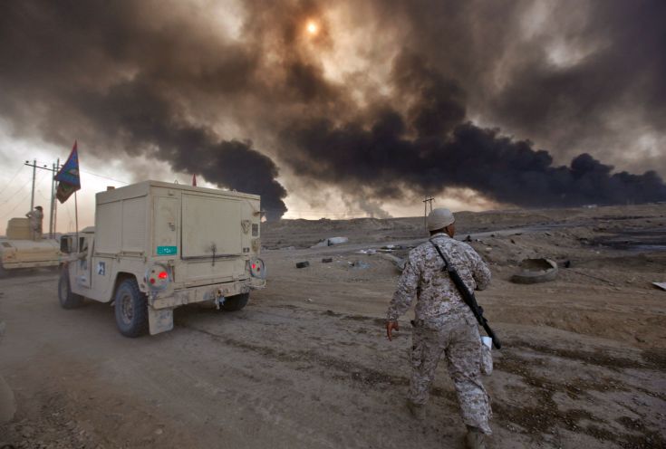 Το ISIS έβαλε φωτιά σε εργοστάσιο θείου στη Μοσούλη