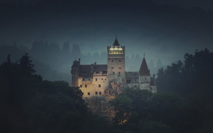 Το κάστρο του Κόμη Δράκουλα στη Ρουμανία μετατράπηκε σε εμβολιαστικό κέντρο