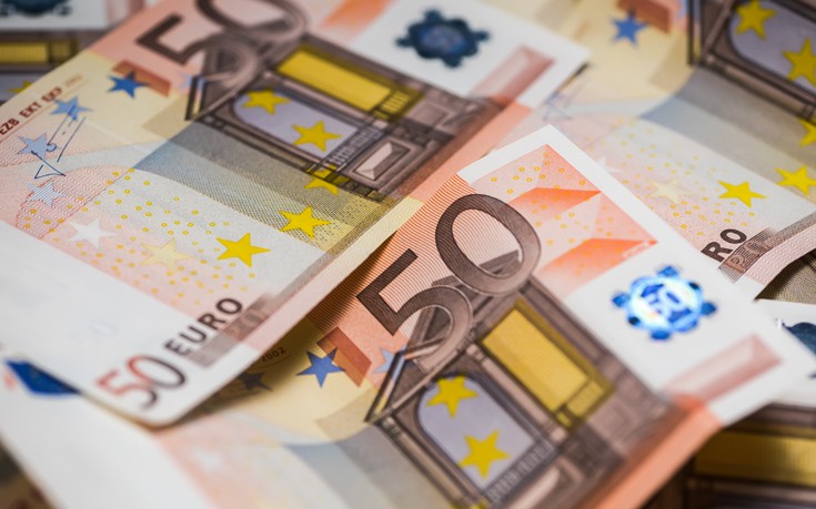 Σενάριο για μείωση του ελληνικού χρέους κατά 65 δισ. ευρώ