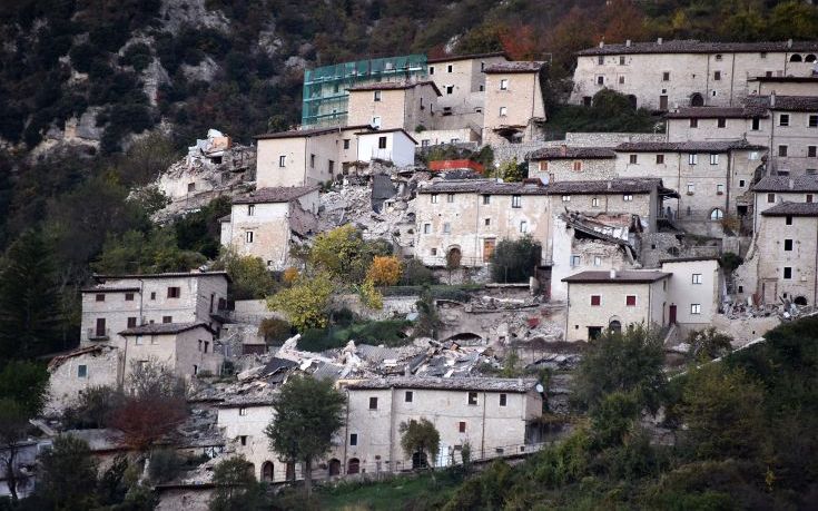 Τουλάχιστον 30.000 αστέγους άφησε ο σεισμός στην Ιταλία