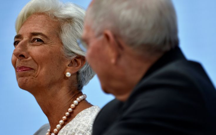 Η Λαγκάρντ διαβεβαίωσε τον Σόιμπλε ότι το ΔΝΤ μένει στις συζητήσεις με την Ελλάδα