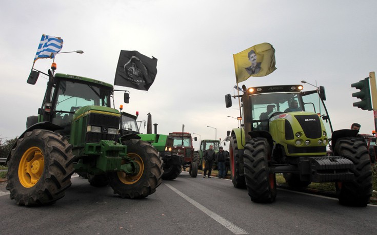 Αγροτικό συλλαλητήριο στην κεντρική πλατεία των Τρικάλων