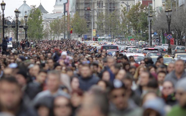 Χιλιάδες άνθρωποι στους δρόμους στο Βουκουρέστι κατά της διαφθοράς