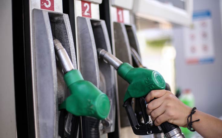 Πόσο αυξάνονται βενζίνη και πετρέλαιο κίνησης