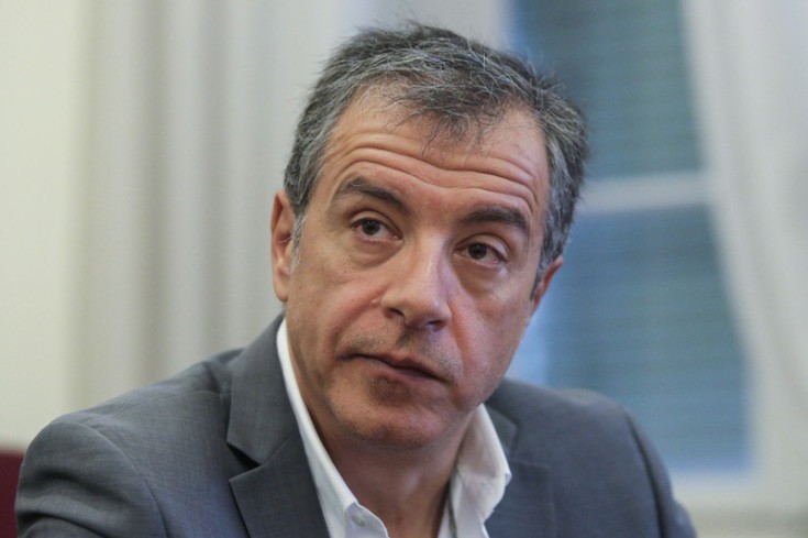 Θεοδωράκης: Τα εθνικά θέματα δεν πρέπει να τα σηκώνει το κόμμα που κυβερνάει