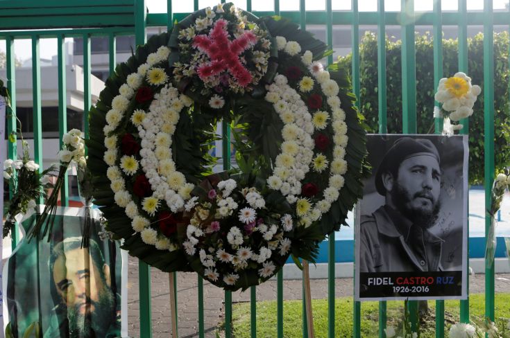 2016-11-28T005408Z_122841497_RC1BC1755D10_RTRMADP_3_CUBA-CASTRO-REACTION-MEXICO