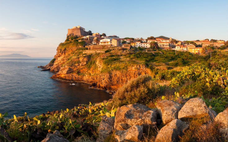 capraia_island_shutterstock_295108805_edited