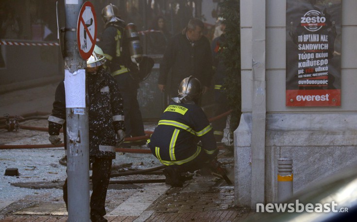 Φωτογραφίες και βίντεο από την έκρηξη στην πλατεία Βικτωρίας