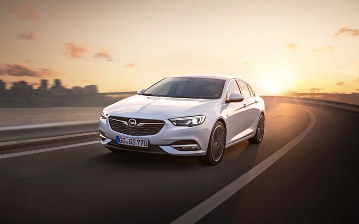 Μπαράζ νέων μοντέλων από την Opel