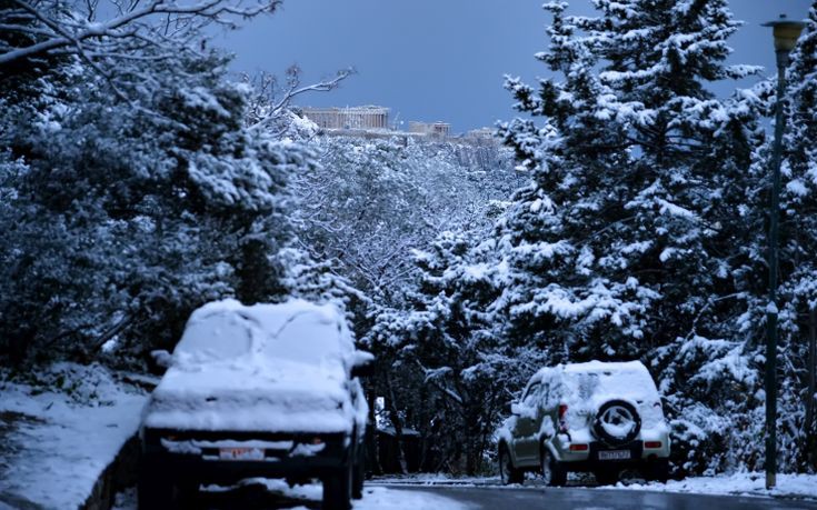 Πυκνή χιονόπτωση στην Αλεξανδρούπολη