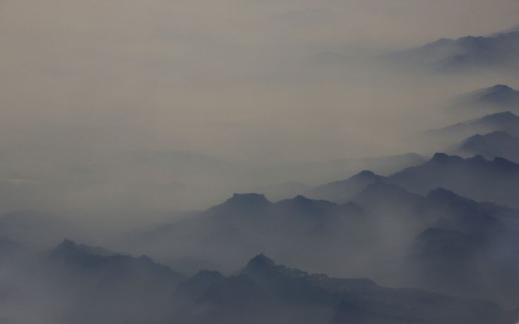 Τοπίο στην ομίχλη η Κίνα