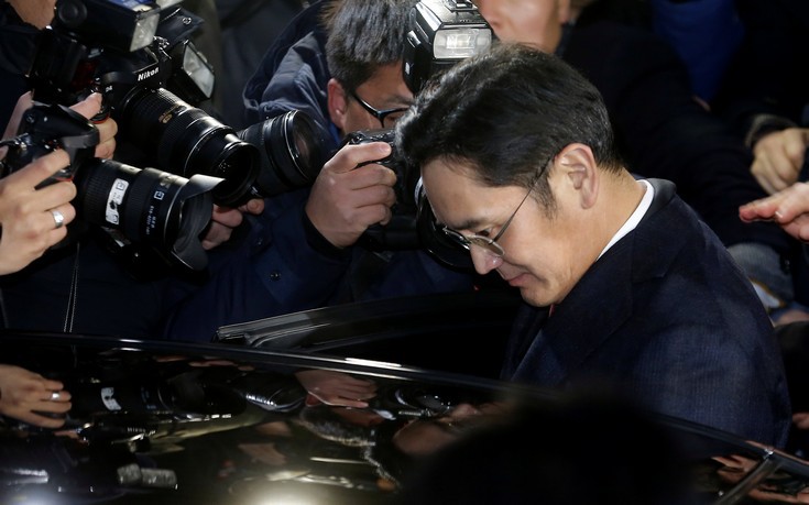Παραιτήσεις στη Samsung μετά τη σύλληψη του προέδρου του ομίλου