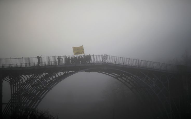 2017-01-20T092446Z_411562424_LR1ED1K0Q4Z2K_RTRMADP_3_USA-TRUMP-INAUGURATION-BRITAIN