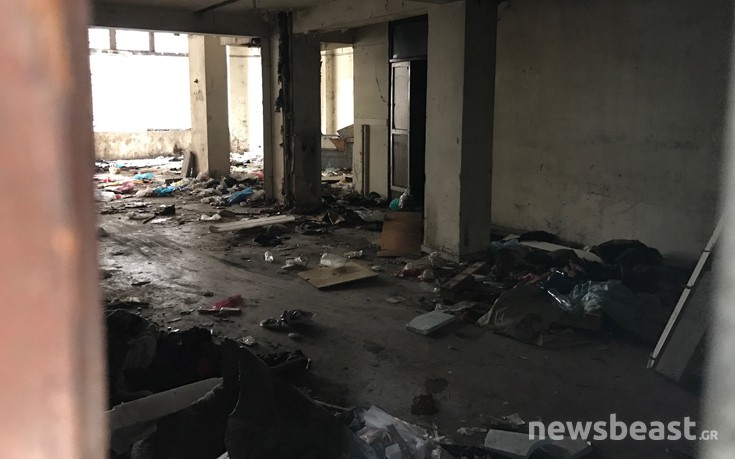Το εγκαταλελειμμένο ξενοδοχείο στην Ομόνοια όπου πέθανε ο 40χρονος τοξικομανής