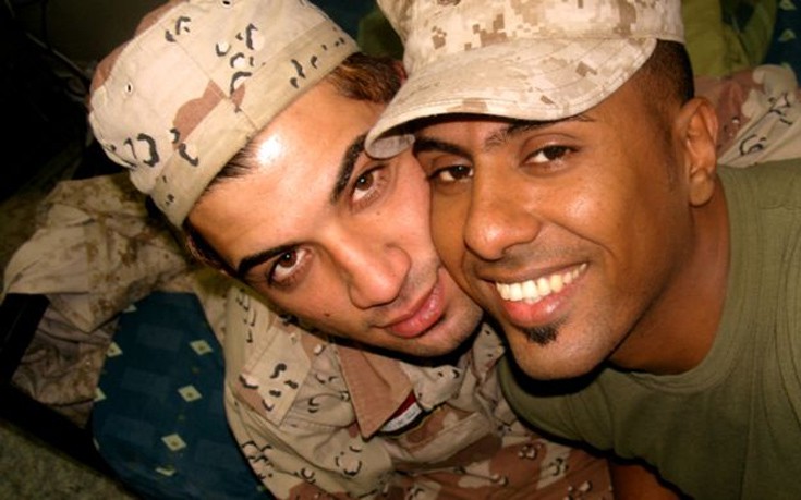 Οι άνδρες που ερωτεύτηκαν στο εμπόλεμο Ιράκ και έφτασαν στην άλλη άκρη για να ζήσουν μαζί
