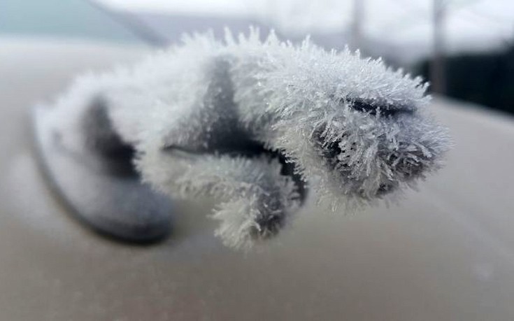 Όταν ο χειμώνας δημιουργεί στα αυτοκίνητα το δικό του στόρι