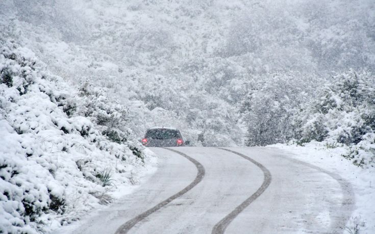 Από τον Ψηλορείτη μέχρι την παραλία τα χιόνια στο Ρέθυμνο