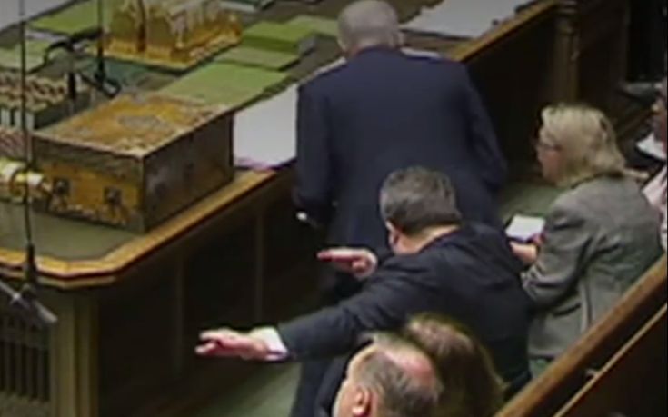 Το μυστηριώδες… dab στα έδρανα του αγγλικού κοινοβουλίου
