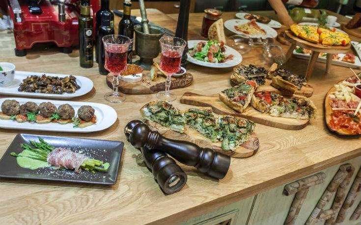 Πέντε tapas bar για γευστική και οικονομική έξοδο στην Αθήνα