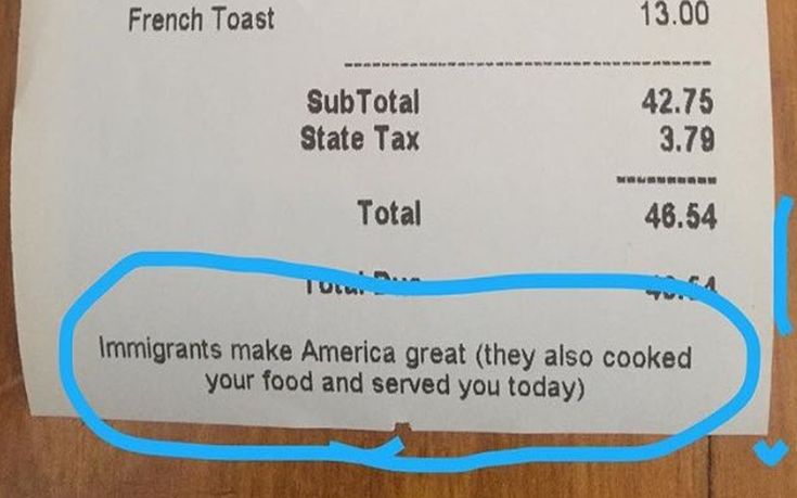Μήνυμα προς τον Τραμπ πάνω σε απόδειξη εστιατορίου: «Οι μετανάστες κάνουν την Αμερική μεγάλη»