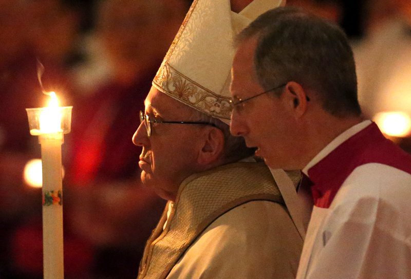 Πάπας Φραγκίσκος: Ζητώ ταπεινά συγγνώμη για τους παιδεραστές ιερείς