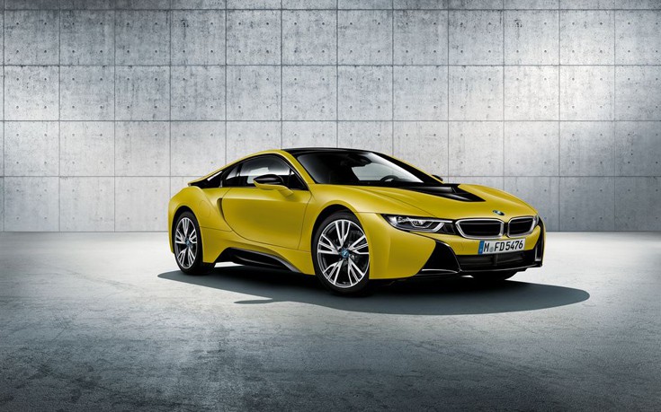 Ηλεκτρικά και υβριδικά μοντέλα ετοιμάζει για τη Γενεύη η BMW