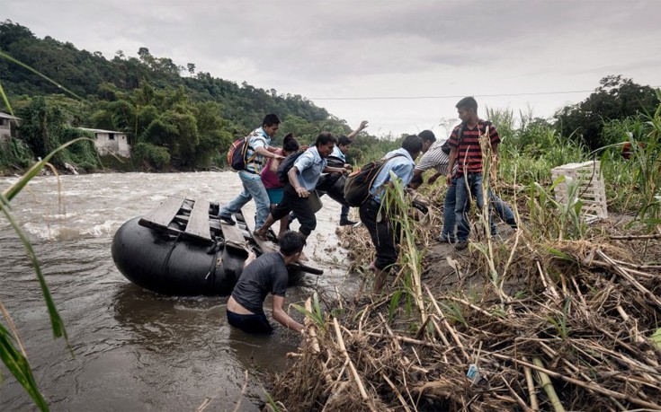 Η οδύσσεια των μεταναστών που διασχίζουν τα σύνορα των ΗΠΑ με το Μεξικό