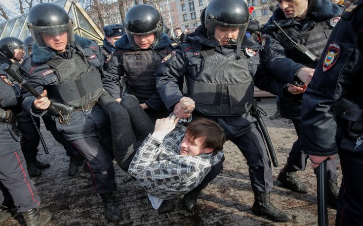Εκατοντάδες προσαγωγές στη Μόσχα για την πορεία κατά της διαφθοράς