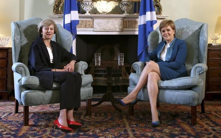 Διχαστικό χαρακτηρίζει η Μέι ένα δεύτερο δημοψήφισμα στη Σκωτία