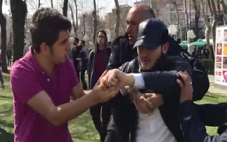 Επίθεση δέχτηκε συγκέντρωση για τη Μέρα της Γυναίκας στην Κωνσταντινούπολη