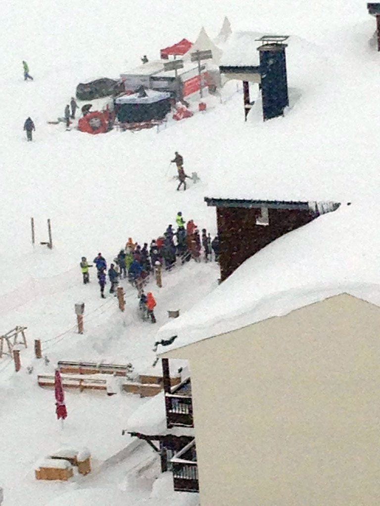 Χιονοστιβάδα στις Γαλλικές Άλπεις καταπλάκωσε σκιέρ, φόβοι για πολλούς εγκλωβισμένους